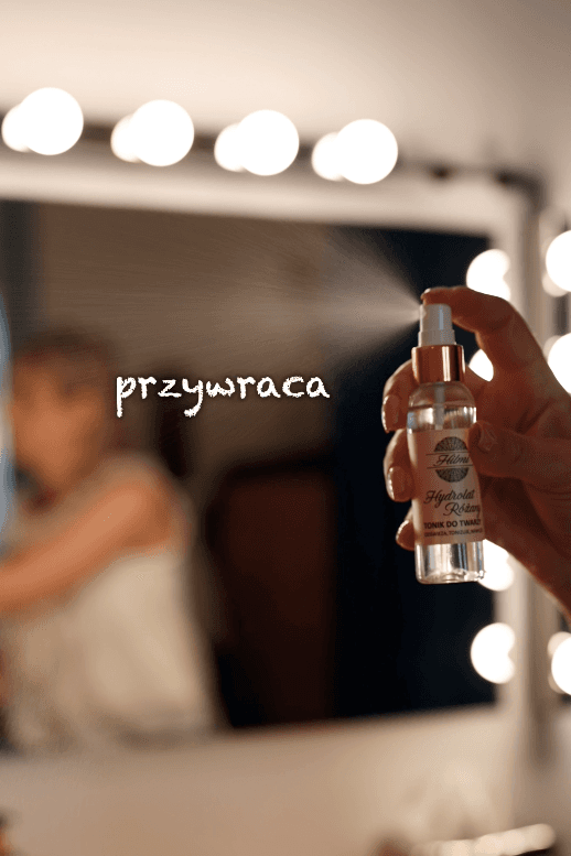 Hydrolat różany w sprayu — film 4