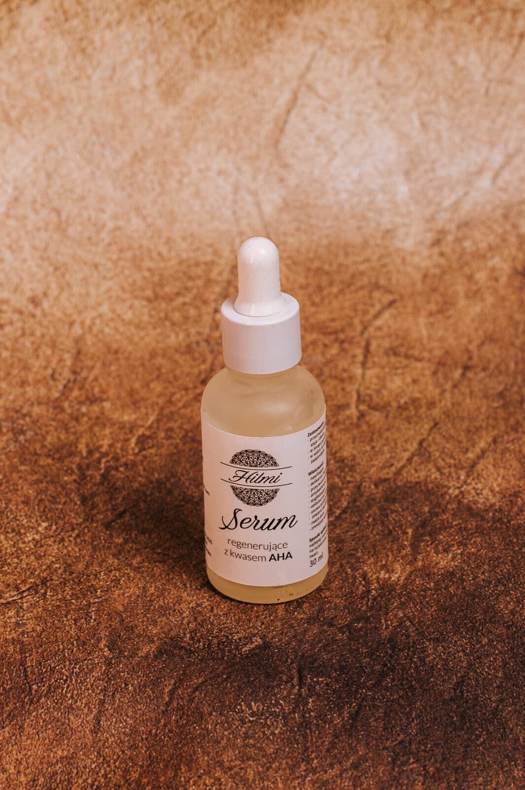 Serum regenerujące z kwasem AHA — zdjęcie 1